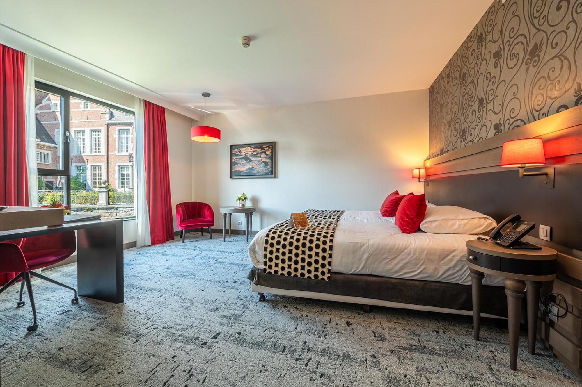 Standard Twin Room with Garden View
